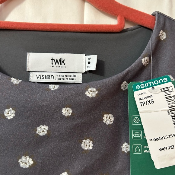 New with Tags very soft and cute dress - Picture 2 of 3